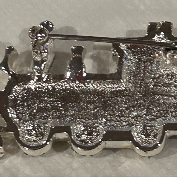 VINTAGE HOLIDAY ENAMEL/RHINESTONE BROACH - Picture 3 of 3